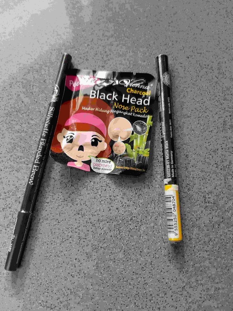 Vienna Charcoal Nose Pack 10ml – Peel Away Blackheads for a Clearer, Smoother Nose