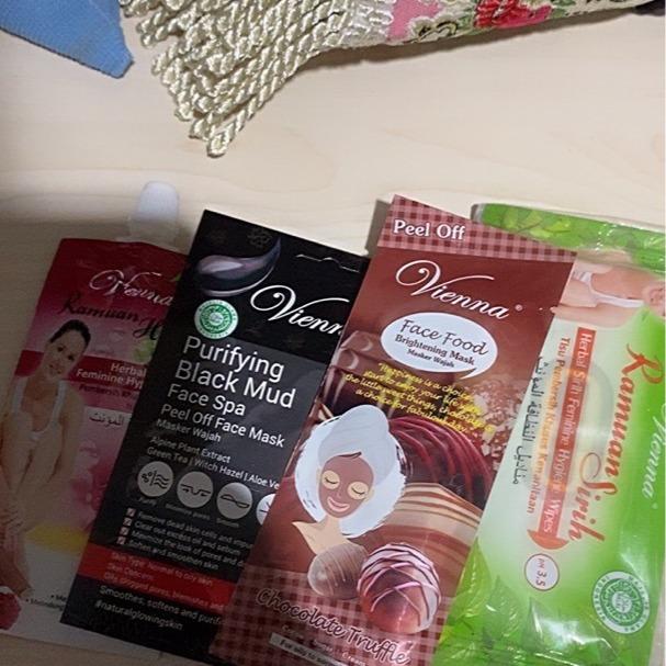 Vienna Face Spa Peel Off Mask Black 15g – Deep Cleanse & Detox with Charcoal Power