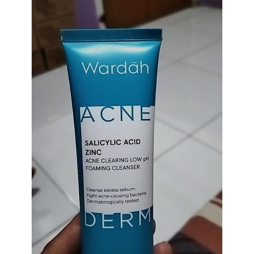 Wardah Double Cleanser Set | Micellar Water 100ml + Acnederm Gel Cleanser | Deep Cleansing for Acne-Prone Skin | Oil-Free | Gentle Daily Skincare
