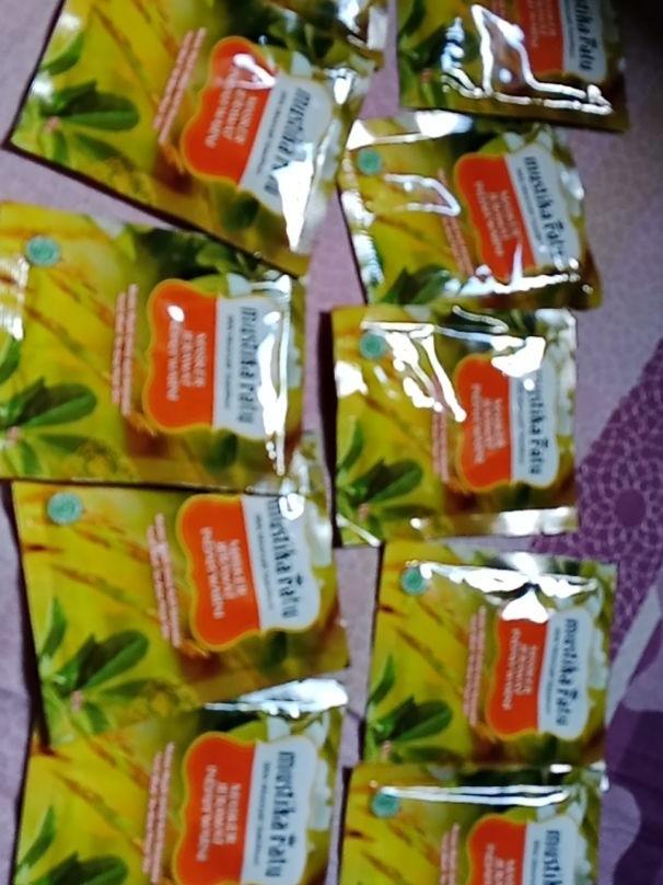 Mustika Ratu – Indah Warni Acne Face Mask 15g | Herbal Clay Mask for Clear, Calm Skin