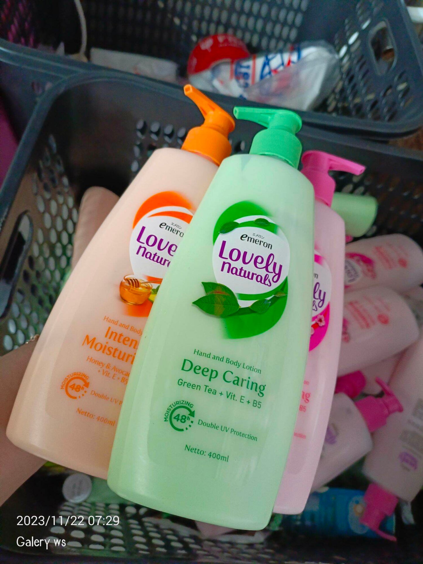 Emeron Lovely Naturals Hand & Body Lotion 400 ml Green Tea Sakura Honey with Vitamins E B5 Double UV Protection Quick Absorbing Non Greasy Formula