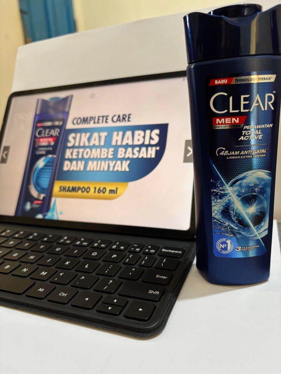 CLEAR Men Total Care Anti-Dandruff Shampoo - 3X Cleansing Power Fights Itch & Oil Menthol Fresh Active 160mL