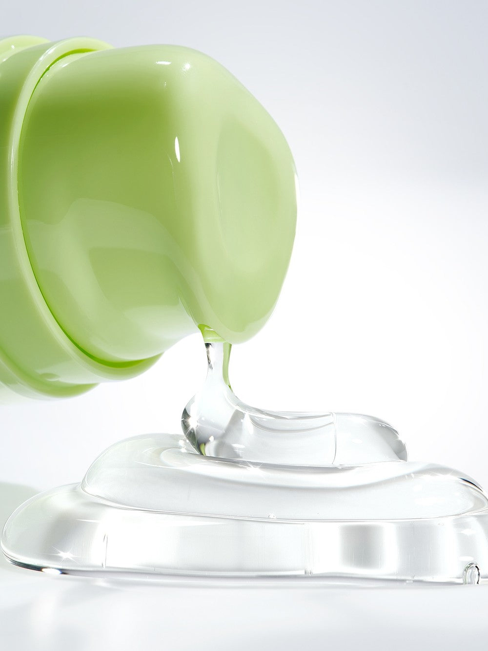 Glad2Glow Centella Water Gel Soothing Moisturizer Madeca Cream Berjerawat Acne Cica Pelembab Wajah 100g  Menenangkan kulit Mengurangi kemerahan Mengontrol minyak Mengobati kulit berjerawat Menjaga g2glow official store