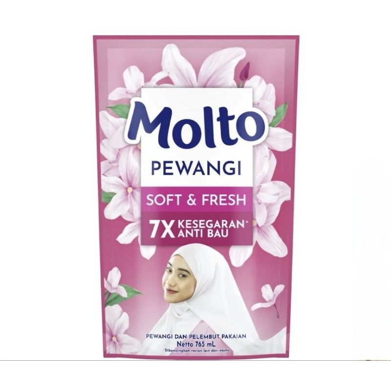 Molto Pelembut & Pewangi Pakaian Hijab Refill 765 ml