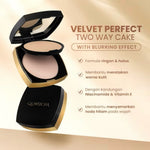 Glowsicha - Velvet Perfect Two Way Cake - Bedak Padat Mencerahkan Menyamarkan Noda Tahan Lama Ringan Glowing Matte Finish Anti Minyak Halus Lembut Cerah Merata Bedak Kulit Berminyak Makeup Harian Compact Powder Foundation