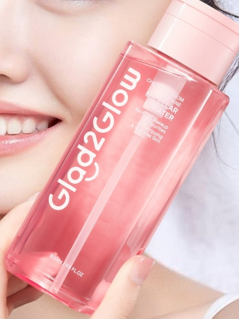 [READY STOCK] Glad2Glow Cherry Blossom Micellar Water 300ml Untuk Semua Kulit Lembut cleansing oil Penghapus Makeup Waterproof Hapus Riasan Tahan Air dengan Centella dan Tanpa Iritasi untuk Kulit Sensitif dan Berjerawat g2glow official store
