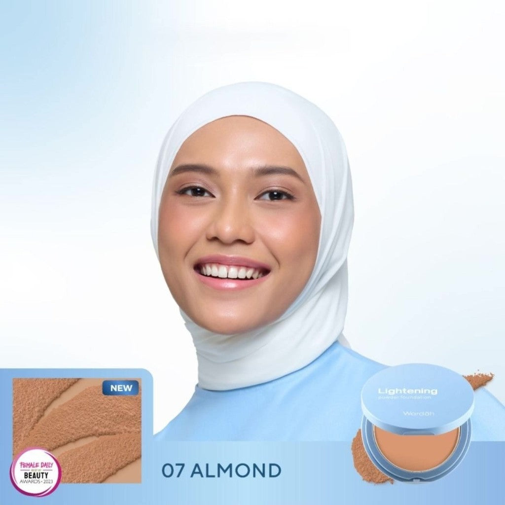 Wardah Lightening Powder Foundation Light Feel 12 g - Bedak Padat | Merah Jingga Official