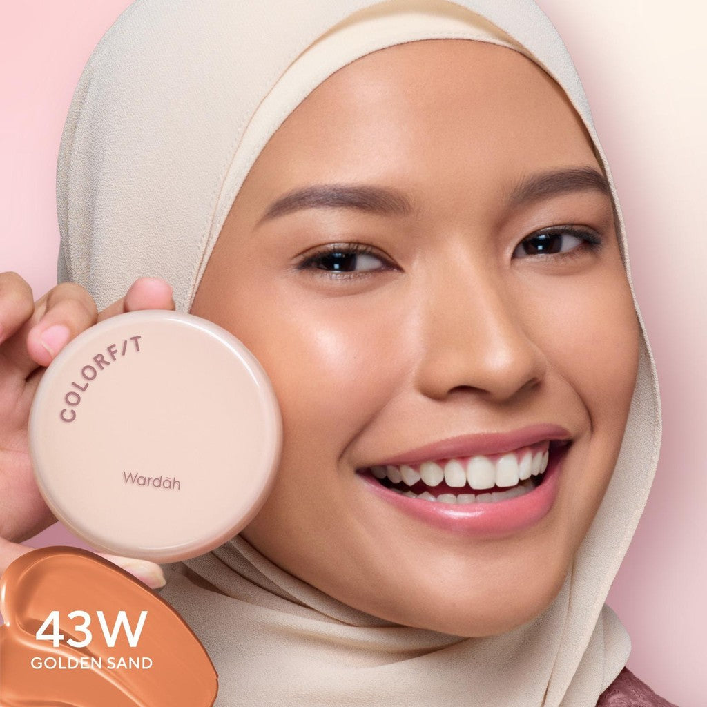 Wardah Colorfit Perfect Glow Cushion 15 g - Medium-High Coverage Hingga 12 Jam Dengan SPF 40 PA - Dilengkapi Dengan Glow Perfecting Pigment & Skincare-infused CICA + Hydra B-Glucan - Hasil Akhir Glowing - Makeup