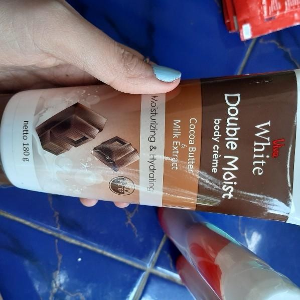 Viva White Double Moisturizing & Hydrating Body Crème with Cocoa Butter, Milk Extract & UV Filter – 180g