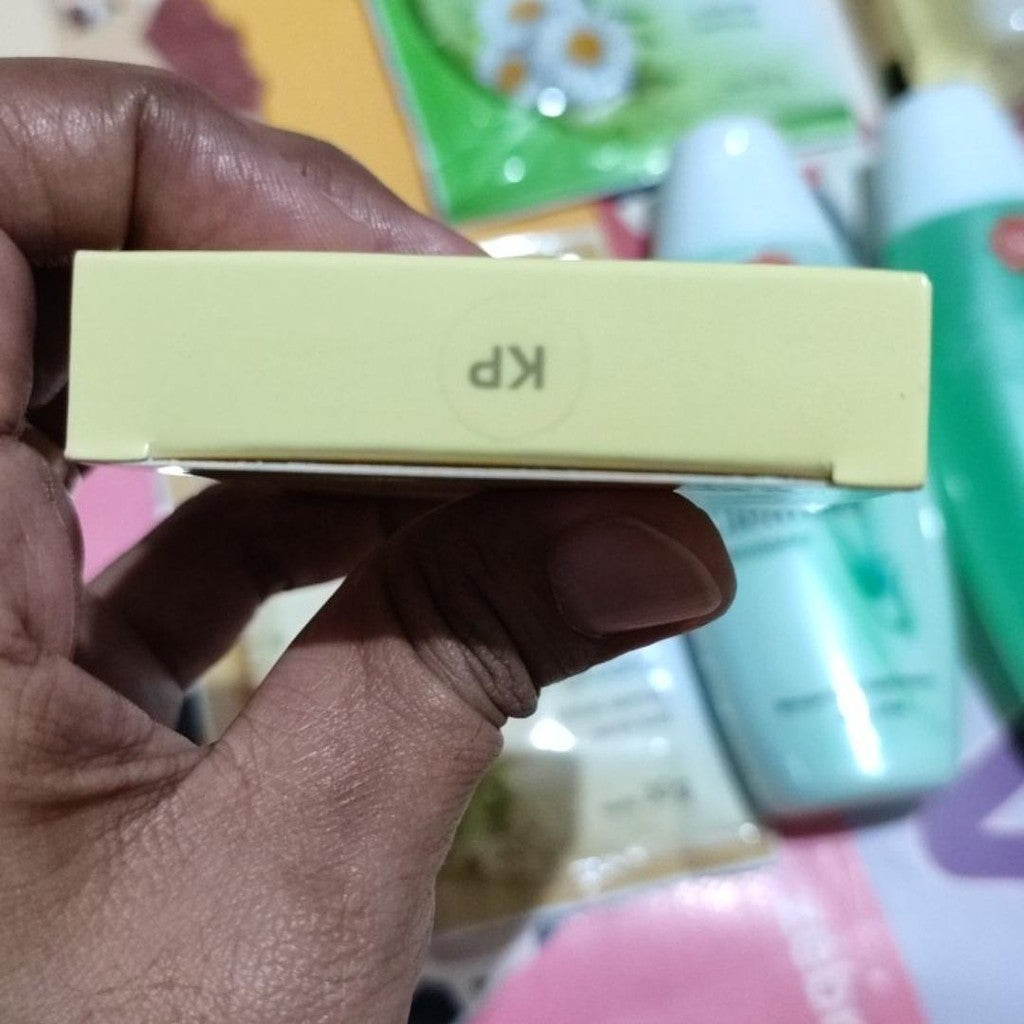 Viva Queen Compact Powder - Smooth Matte Finish & Lightweight 12g 3 Shades Available Natural Makeup Official Store